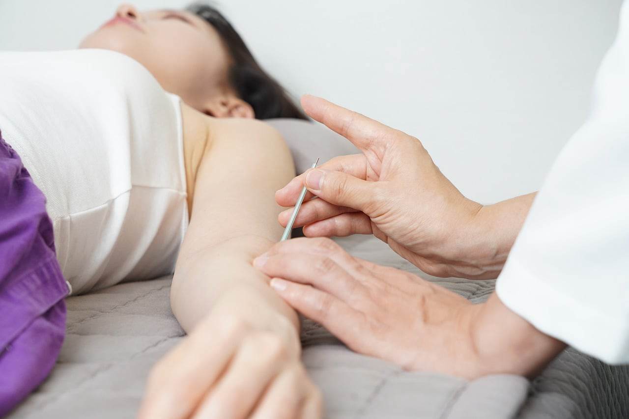 Tribadismo: placer mutuo entre mujeres maduras en Dominican Republic, Mao